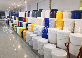 亚洲嫩穴AV网吉安容器一楼涂料桶、机油桶展区